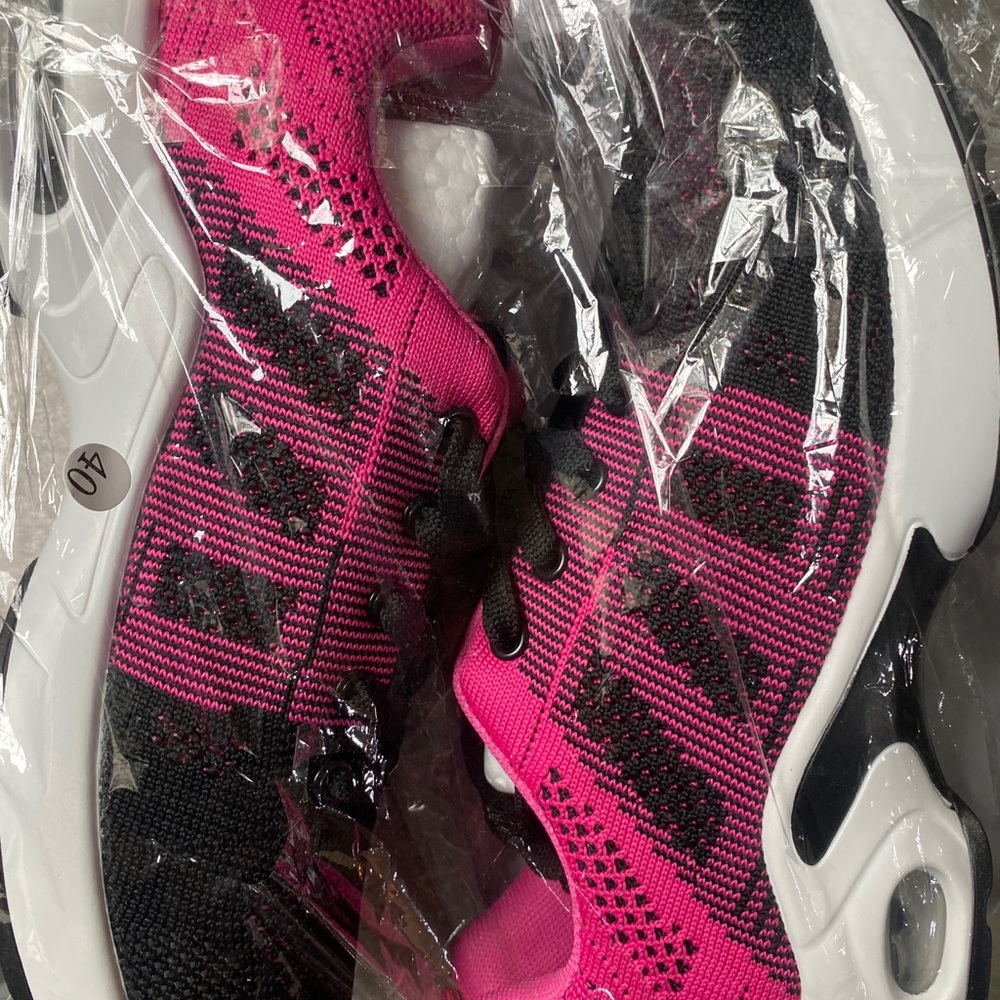 Brand new sneakers! No brand!!